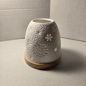 Puri Nr. 316 Tealight Snowflake Candle Holder – Ceramic Winter Decor